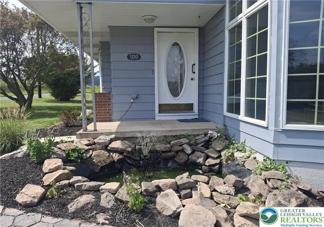 Photo 3 of Single family home for sale at 1253 Shady Ln, Tamaqua, PA 18252 | MLS# 784026 | Listing updated on 2026-09-10