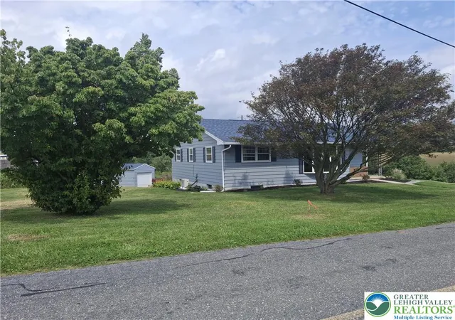 Photo 3 of Single family home for sale at 1253 Shady Ln, Tamaqua, PA 18252 | MLS# 784026 | Listing updated on 2026-09-10