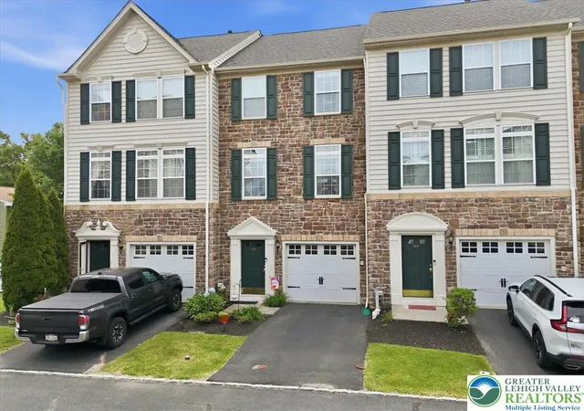 Photo 3 of Townhouse for sale at 1648 Oakridge Ln, Hellertown, PA 18055 | MLS# 783865 | Listing updated on 2026-09-25