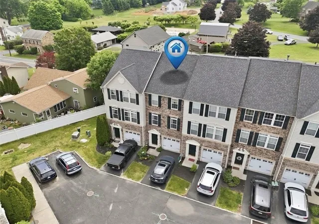 Photo 4 of Townhouse for sale at 1648 Oakridge Ln, Hellertown, PA 18055 | MLS# 783865 | Listing updated on 2026-09-25