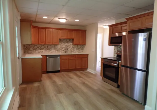 Photo 4 of Sale Pending at 28 N 13th Street, Allentown, PA 18102 | MLS# 783829 | Listing updated on 2026-10-03