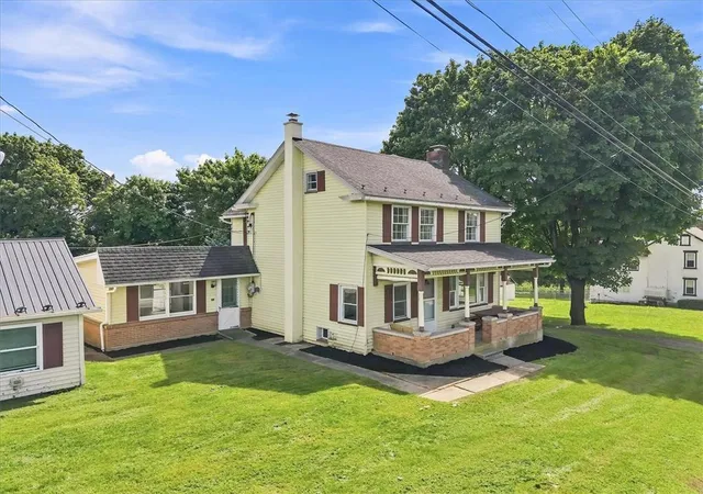 Photo 3 of Single family home for sale at 2412 Clearview Rd, Coplay, PA 18037 | MLS# 784113 | Listing updated on 2026-10-03