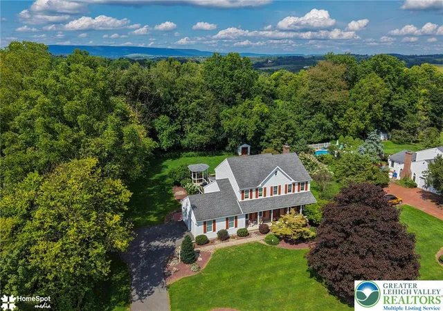 Photo 2 of Sale Pending at 204 Fence Row Dr, Nazareth, PA 18064 | MLS# 784073 | Listing updated on 2026-09-15