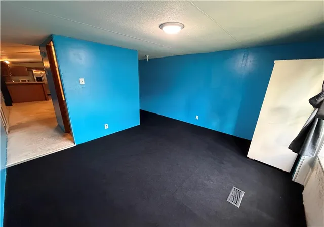 Photo 3 of Manufactured home for sale at 3456 Franklin Sq, Northampton, PA 18067 | MLS# 783752 | Listing updated on 2026-09-30