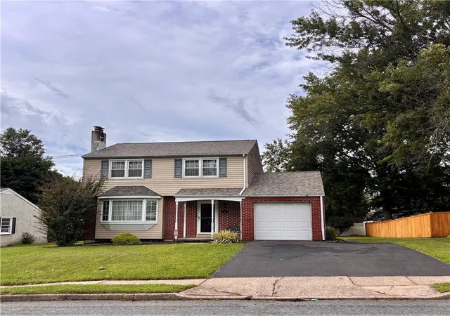 Photo 2 of Sale Pending at 712 Wissahickon Ave, Lansdale, PA 19446 | MLS# 784128 | Listing updated on 2026-09-24