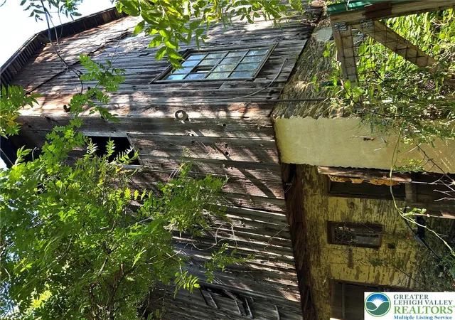 Photo 2 of Single family home for sale at 1846 Independent Rd, Breinigsville, PA 18031 | MLS# 784153 | Listing updated on 2026-09-20
