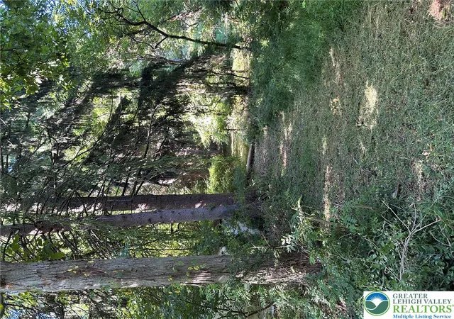 Photo 3 of Single family home for sale at 1846 Independent Rd, Breinigsville, PA 18031 | MLS# 784153 | Listing updated on 2026-09-20