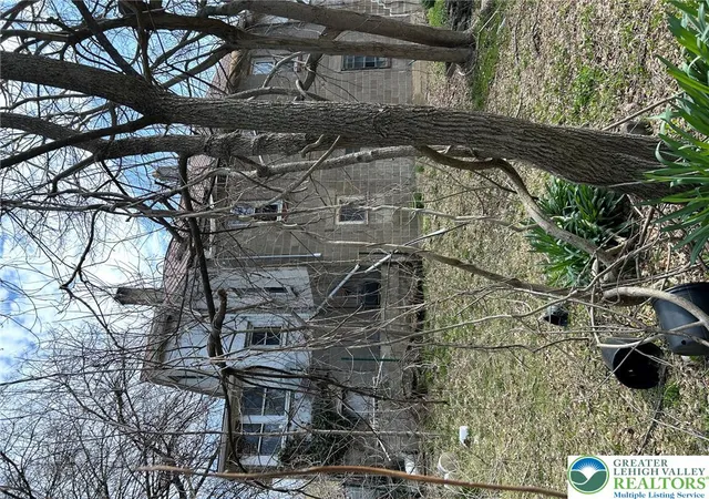 Photo 3 of Single family home for sale at 1846 Independent Rd, Breinigsville, PA 18031 | MLS# 784153 | Listing updated on 2026-09-20