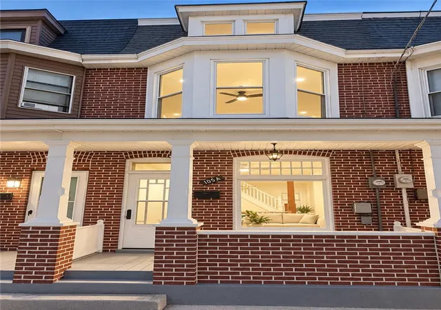Photo 1 of Townhouse for sale at 105 W Rowe St, Tamaqua, PA 18252 | MLS# 784185 | Listing updated on 2026-09-30