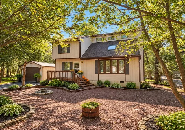 Photo 1 of Single family home for sale at 1256 Winding Way, Tobyhanna, PA 18466 | MLS# 784095 | Listing updated on 2026-09-09