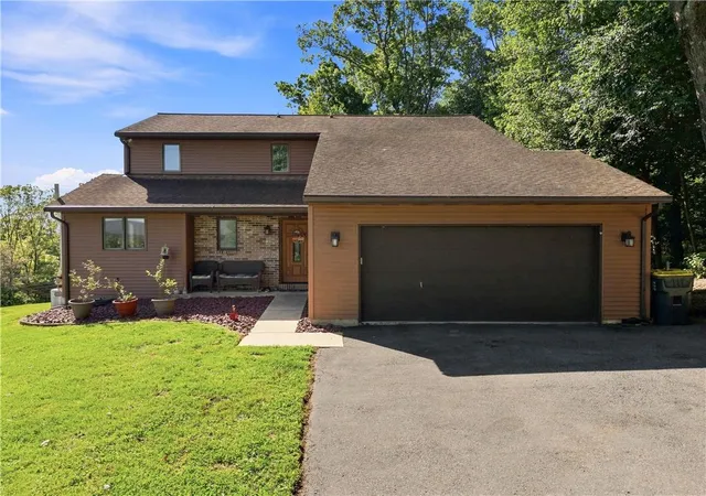 Photo 2 of Sale Pending at 2154 Ranch Rd, Slatington, PA 18080 | MLS# 783898 | Listing updated on 2026-10-05