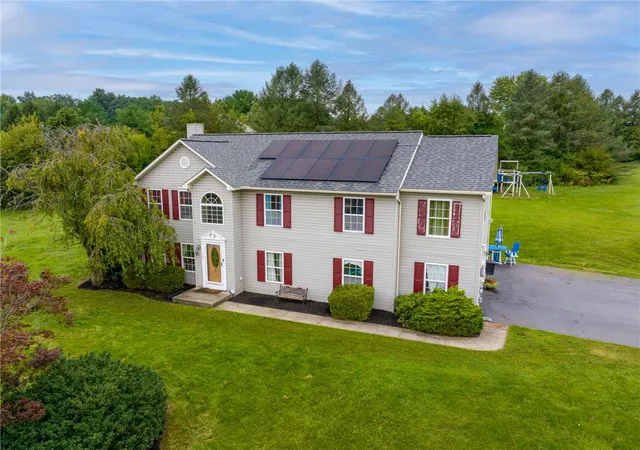 Single family home for sale at 3722 Apple Rd, Orefield, PA 18069 | MLS# 784108