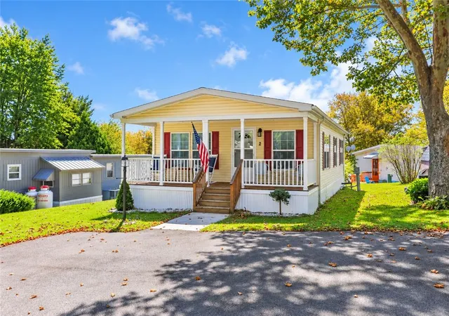 Photo 1 of Manufactured home for sale at 2 Woodview Ct, Bath, PA 18014 | MLS# 783932 | Listing updated on 2026-10-05
