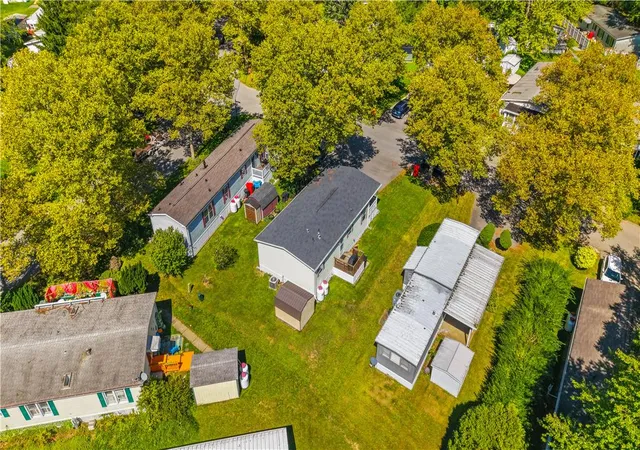Photo 30 of Manufactured home for sale at 2 Woodview Ct, Bath, PA 18014 | MLS# 783932 | Listing updated on 2026-10-05