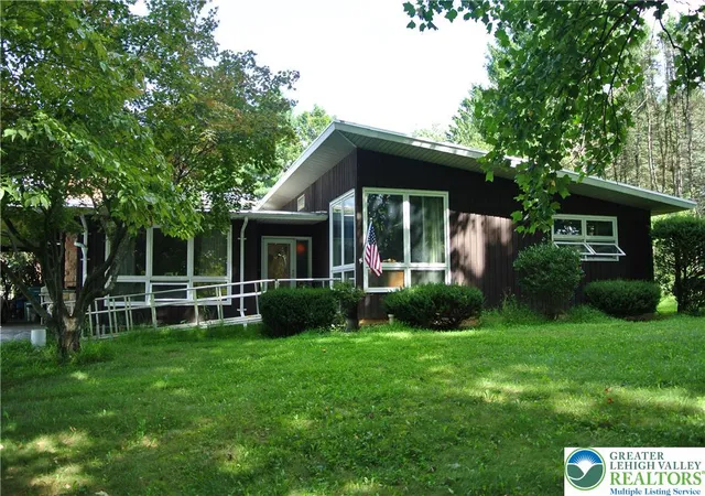 Photo 1 of Sale Pending at 4515 E Texas Rd, Allentown, PA 18103 | MLS# 784269 | Listing updated on 2026-09-14