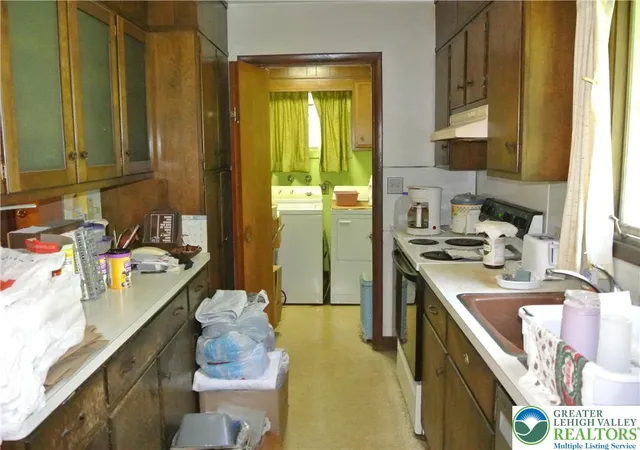 Photo 2 of Sale Pending at 4515 E Texas Rd, Allentown, PA 18103 | MLS# 784269 | Listing updated on 2026-09-14