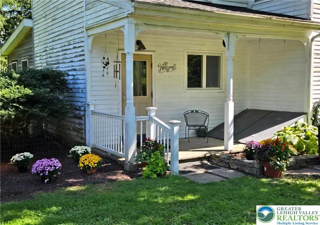 Photo 2 of Sale Pending at 105 Browns Dr, Easton, PA 18042 | MLS# 784280 | Listing updated on 2026-09-24