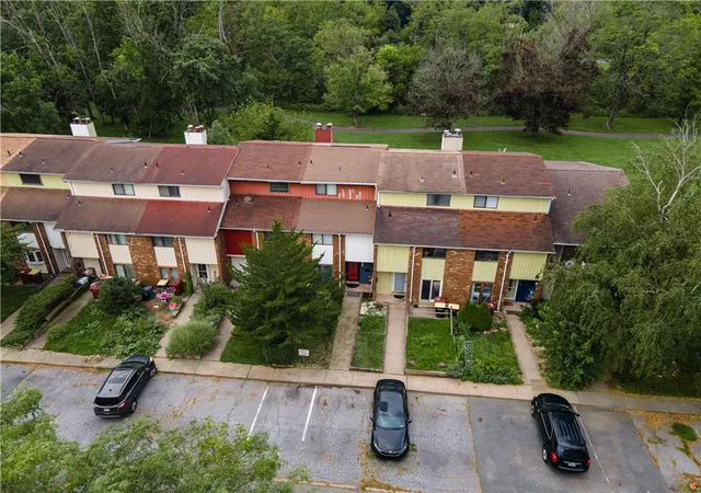 Photo 46 of Townhouse for sale at 1546 Creekside Rd, Whitehall, PA 18052 | MLS# 784072 | Listing updated on 2026-09-23