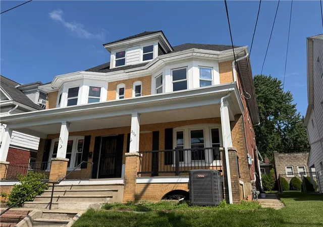 Photo 1 of Single family home for sale at 309 W Lafayette St, Easton, PA 18042 | MLS# 784290 | Listing updated on 2026-09-23