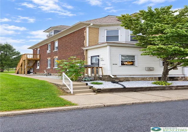 Photo 1 of Sale Pending at 838 Packer St, Easton, PA 18042 | MLS# 784297 | Listing updated on 2026-09-16