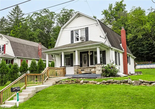 Photo 2 of Sale Pending at 280 Oak Rd, Bangor, PA 18013 | MLS# 784298 | Listing updated on 2026-09-17