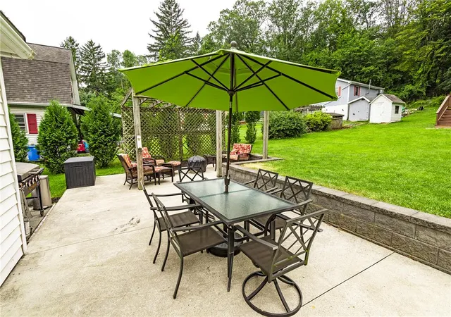 Photo 4 of Sale Pending at 280 Oak Rd, Bangor, PA 18013 | MLS# 784298 | Listing updated on 2026-09-17