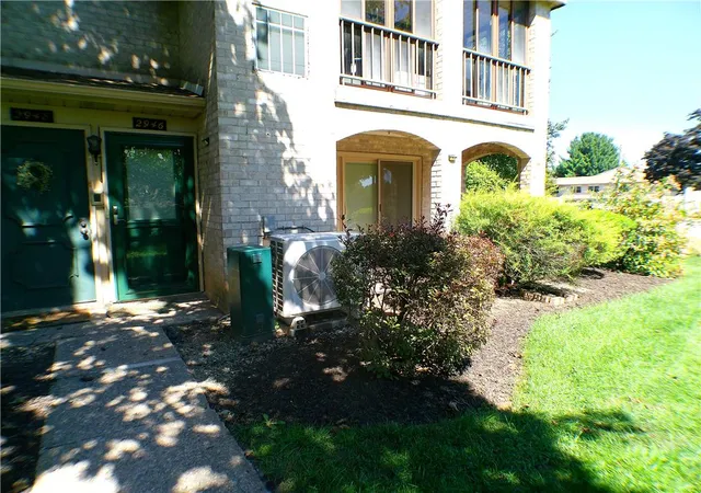 Photo 3 of Condo for sale at 2946 Aronimink Pl #2946, Macungie, PA 18062 | MLS# 782874 | Listing updated on 2026-09-29