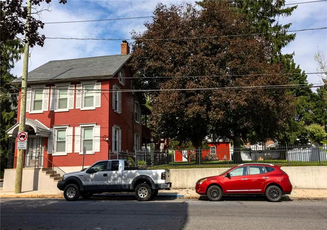 Photo 2 of Single family home for sale at 123 Front St, Catasauqua, PA 18032 | MLS# 783953 | Listing updated on 2026-09-29
