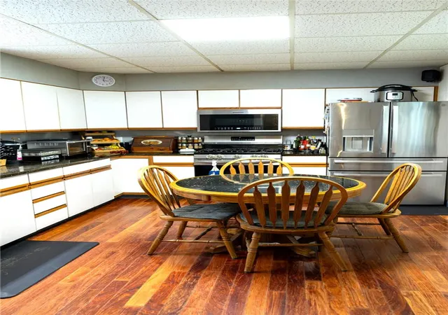 Photo 3 of Single family home for sale at 123 Front St, Catasauqua, PA 18032 | MLS# 783953 | Listing updated on 2026-09-29