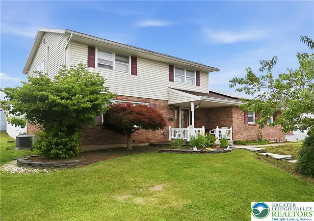 Photo 1 of Single family home for sale at 3303 Barklay Rd, Whitehall, PA 18052 | MLS# 784325 | Listing updated on 2026-10-02