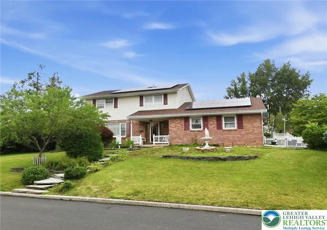 Photo 2 of Single family home for sale at 3303 Barklay Rd, Whitehall, PA 18052 | MLS# 784325 | Listing updated on 2026-10-02