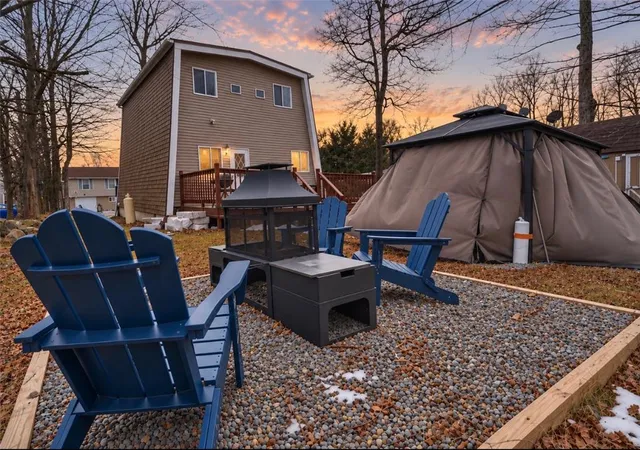 Photo 2 of Single family home for sale at 6250 Park Pl, Tobyhanna, PA 18466 | MLS# 784330 | Listing updated on 2026-09-17
