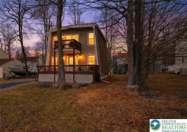 Photo 3 of Single family home for sale at 6250 Park Pl, Tobyhanna, PA 18466 | MLS# 784330 | Listing updated on 2026-09-17