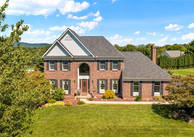 Photo 1 of Single family home for sale at 5101 Aberdene St, Center Valley, PA 18034 | MLS# 782992 | Listing updated on 2026-10-06