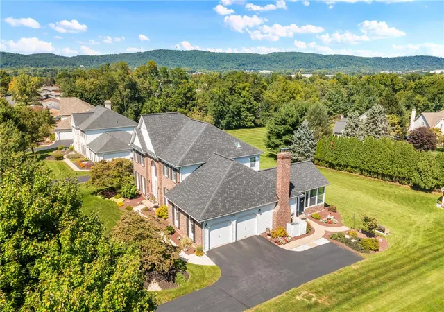 Photo 2 of Single family home for sale at 5101 Aberdene St, Center Valley, PA 18034 | MLS# 782992 | Listing updated on 2026-10-06