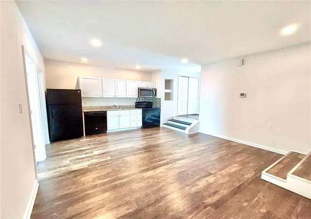 Photo 3 of Multi family home for sale at 506 W Berwick St, Easton, PA 18042 | MLS# 784283 | Listing updated on 2026-09-10
