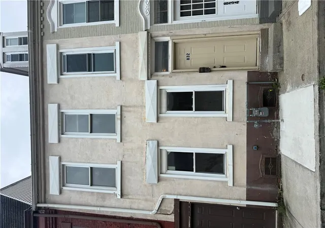 Photo 1 of Townhouse for sale at 832 Chestnut St, Allentown, PA 18102 | MLS# 784103 | Listing updated on 2026-10-07