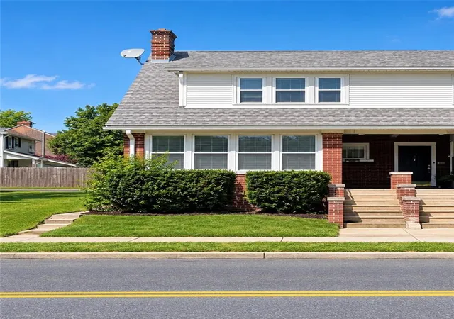Photo 1 of Single family home for sale at 7 E Elizabeth Ave, Bethlehem, PA 18018 | MLS# 784353 | Listing updated on 2026-10-02
