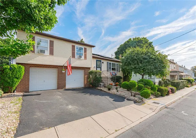 Photo 2 of Sale Pending at 494 Broad St, Pen Argyl, PA 18072 | MLS# 784281 | Listing updated on 2026-09-20