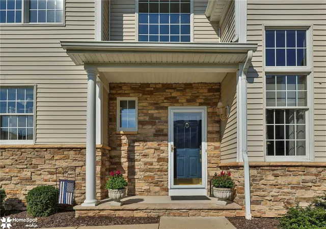 Photo 3 of Townhouse for sale at 480 Inverness Cir, Easton, PA 18042 | MLS# 784214 | Listing updated on 2026-10-06
