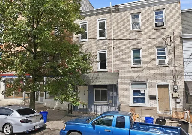 Photo 1 of Townhouse for sale at 395 W Allen St, Allentown, PA 18102 | MLS# 784222 | Listing updated on 2026-09-29