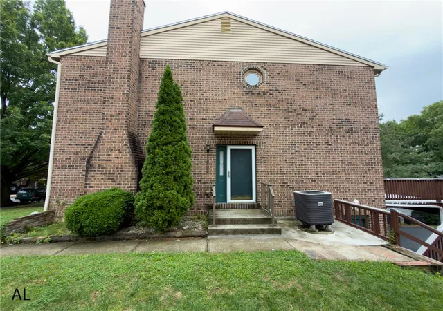 Photo 3 of Townhouse for sale at 1890 Redwood Dr, Whitehall, PA 18052 | MLS# 784143 | Listing updated on 2026-10-01