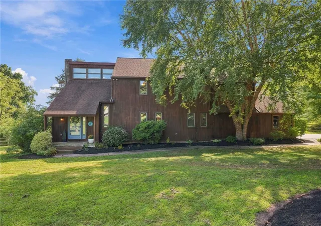 Photo 2 of Single family home for sale at 1491 Breezeview Ln, Pottstown, PA 19465 | MLS# 784409 | Listing updated on 2026-09-28