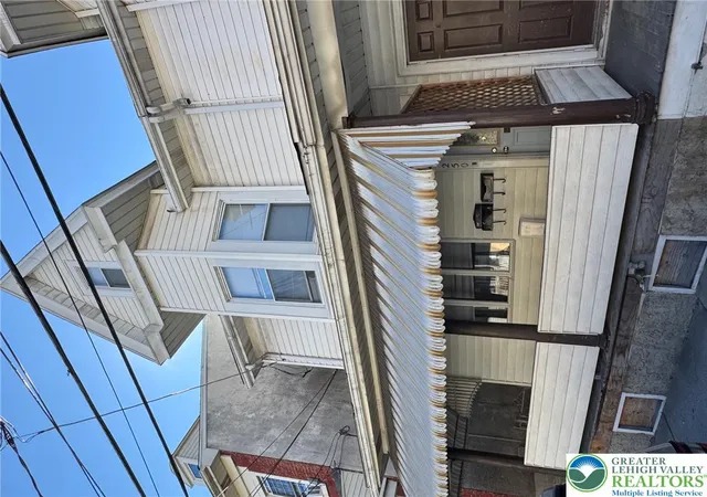Photo 1 of Townhouse for sale at 250 Cedar St, Tamaqua, PA 18252 | MLS# 784411 | Listing updated on 2026-09-12