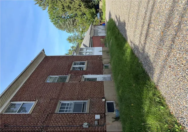 Photo 3 of Single family home for sale at 1215 Tatamy Rd, Easton, PA 18045 | MLS# 784423 | Listing updated on 2026-09-13
