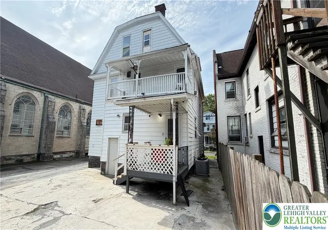Photo 4 of Sale Pending at 111 Hanover St, Wilkes Barre, PA 18702 | MLS# 784440 | Listing updated on 2026-09-29