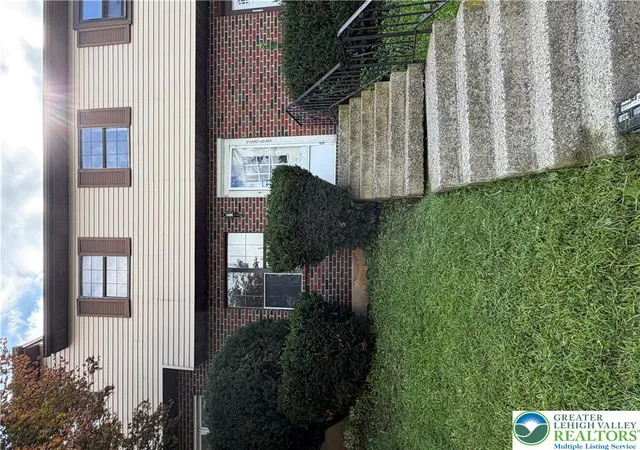 Photo 2 of Sale Pending at 2868 Ithaca St, Allentown, PA 18103 | MLS# 784445 | Listing updated on 2026-09-18