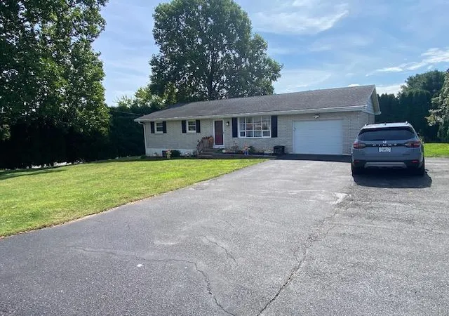 Photo 3 of Sale Pending at 3690 Washington St, Bethlehem, PA 18020 | MLS# 784366 | Listing updated on 2026-09-16