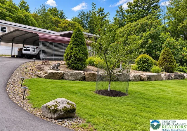 Photo 3 of Sale Pending at 170 Wheeler Rd, Moscow, PA 18444 | MLS# 784414 | Listing updated on 2026-09-19