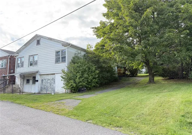 Photo 3 of Sale Pending at 17 Mussmano Ave, Nesquehoning, PA 18240 | MLS# 784455 | Listing updated on 2026-09-18